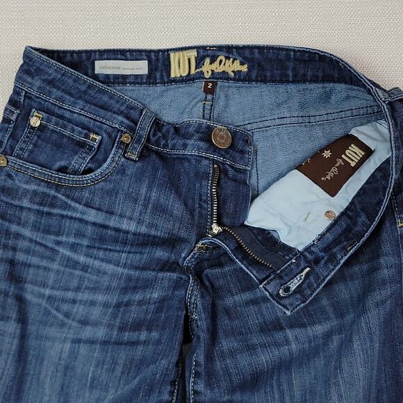 Kut from the Kloth Catherine boyfriend denim shorts 2 - Picture 4 of 5